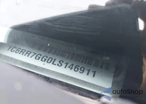 2020 Ram 1500 Classic Warlock 4X4 6'4 Box z USA, uszkodzony, nr VIN 1C6RR7GG0LS146911